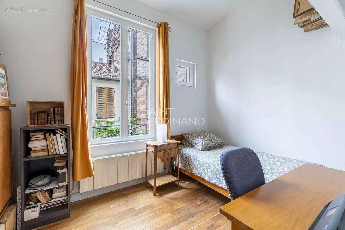 Appartement à PARIS-11E