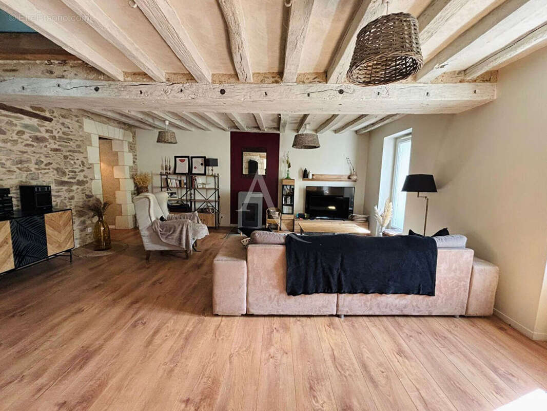 Maison à SAINT-GERMAIN-DES-PRES