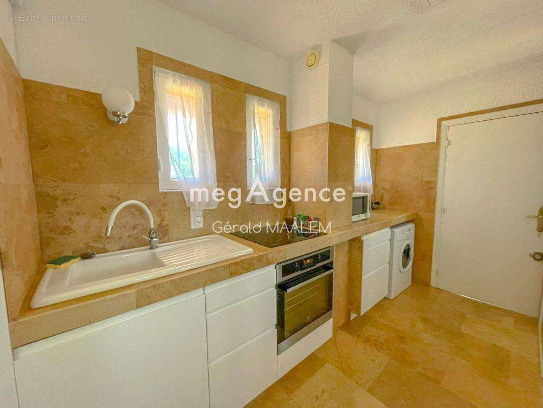 Studio de 24m² avec parking à Saint-Tropez - photo 2