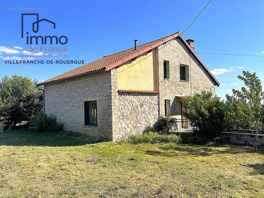 Maison 126 m2 + dépendances sur terrain de 8617m². - photo 13