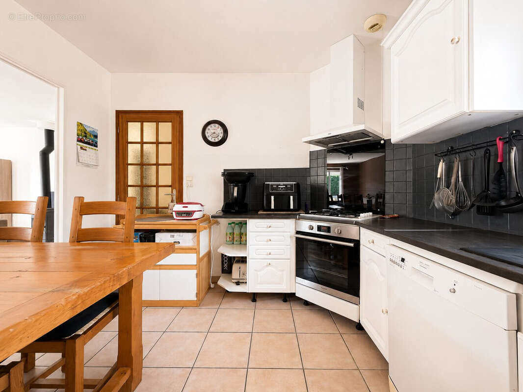Maison 111 m² à Bas-Et-Lezat  - photo 3