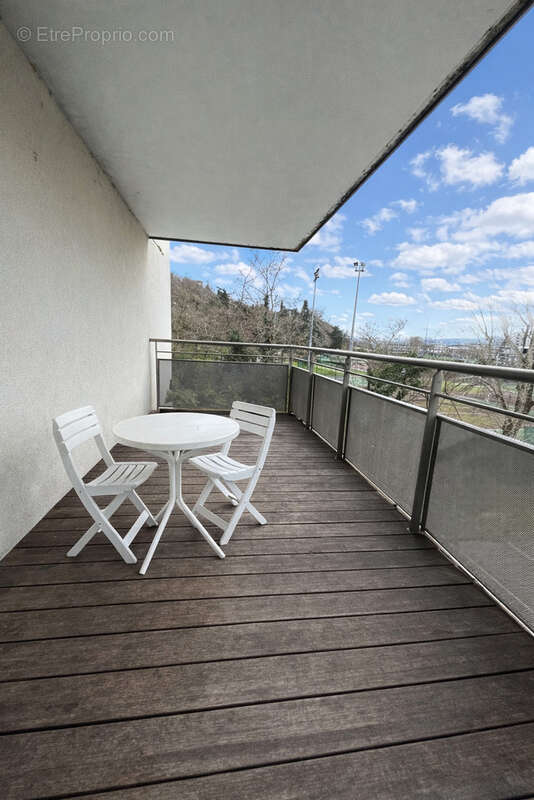 Appartement à SAINT-FONS