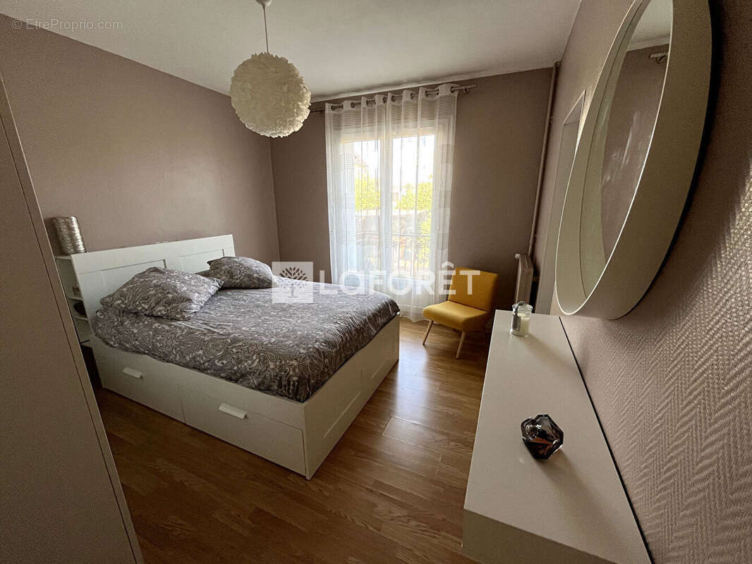 Appartement à LES MUREAUX