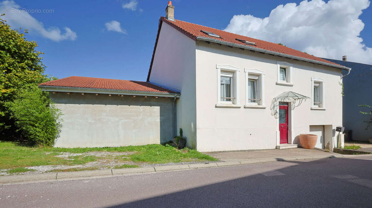 Maison à SEINGBOUSE