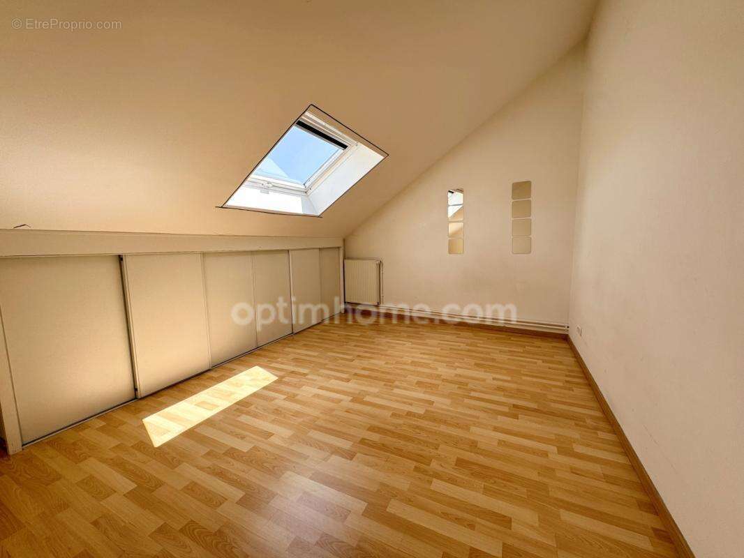 Appartement duplex - 4 chambres - parking privé -  proche centre ville - lisieux (14100) - photo 18