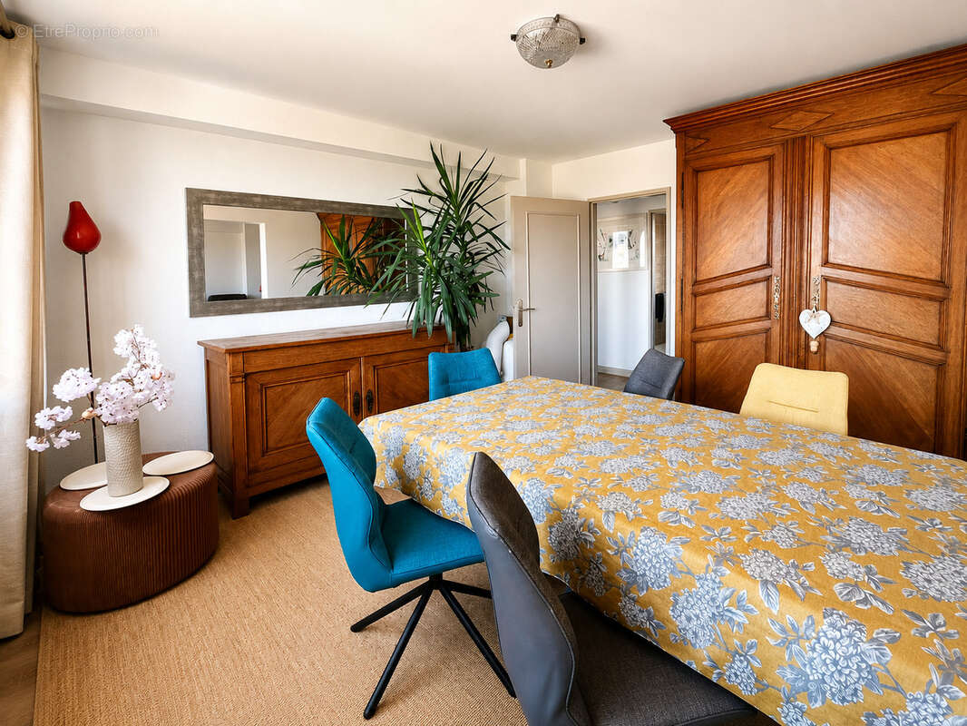 Bel appartement rénové avec vue, résidence sécurisée - photo 7