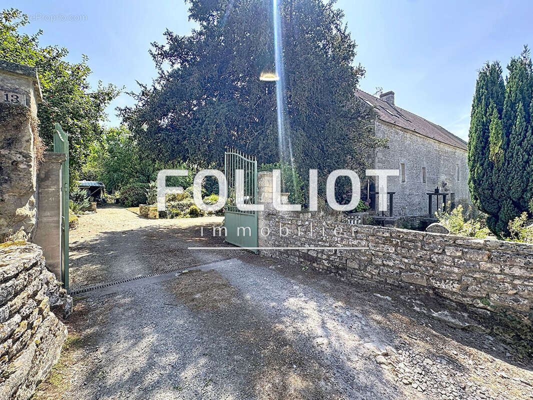 A VENDRE Maison de charme du XVIIIe siècle à Ponts sur Seulles - photo 3
