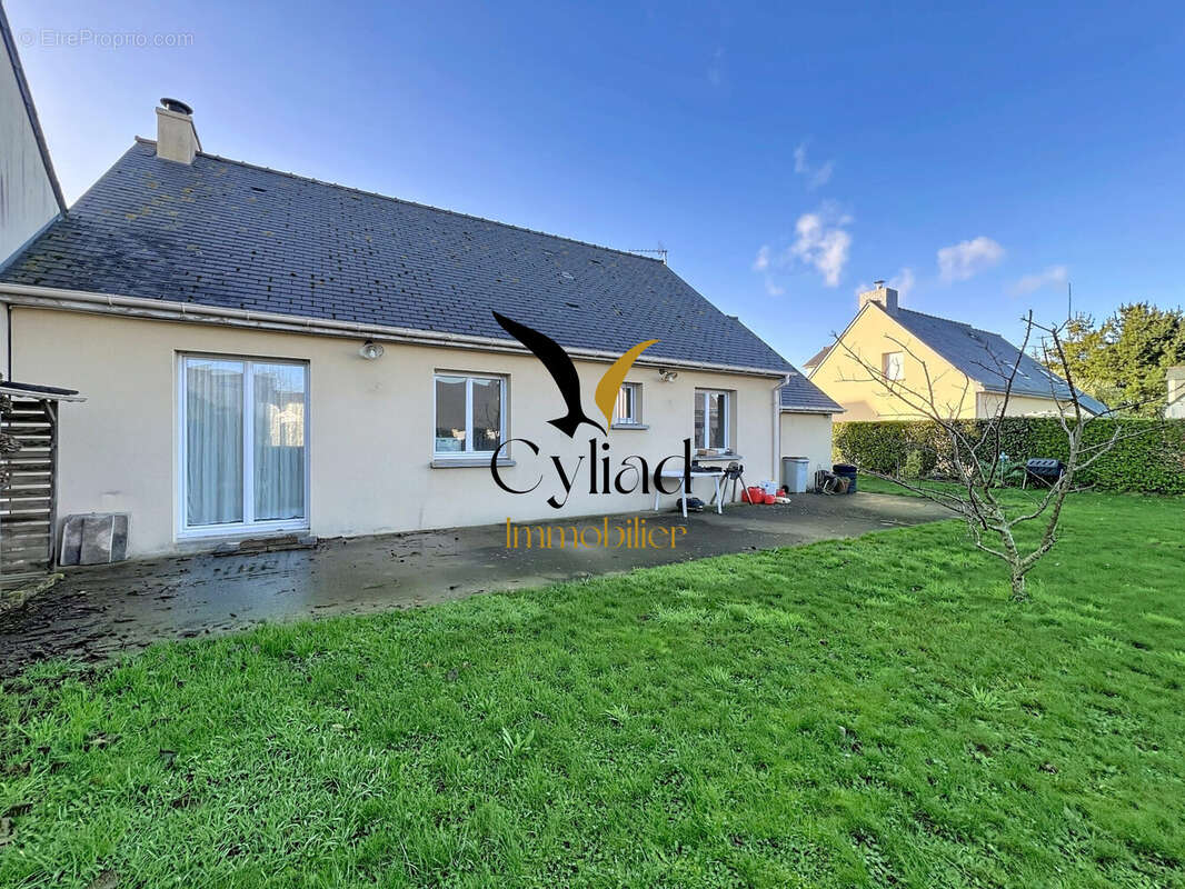 Maison à SAINT-MELOIR-DES-ONDES