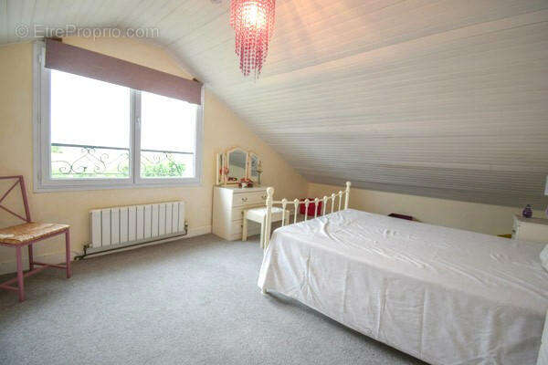 GITE - Maison à GENOUILLE