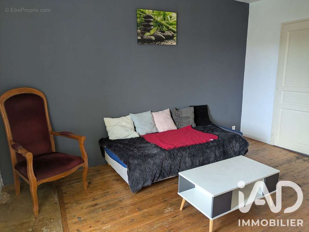 Maison 96 m² à Cusset  - photo 8