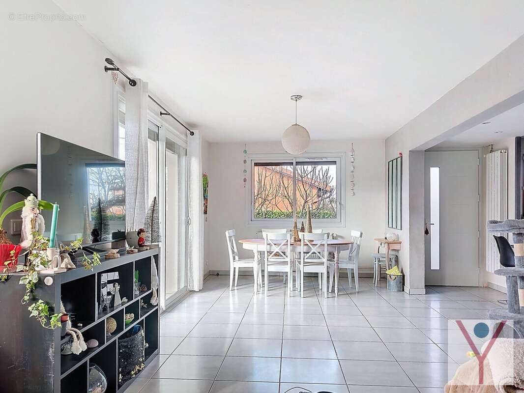 Maison à VILLARS-LES-DOMBES