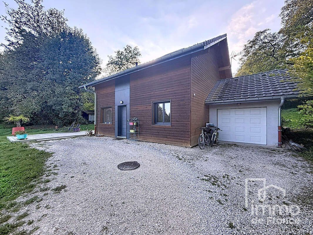 Maison à BELLEGARDE-SUR-VALSERINE