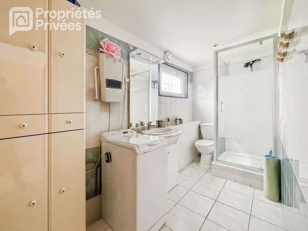 EN EXCLUSIVITÉ - Villa plain-pied 4 faces avec studio indépendant - photo 15