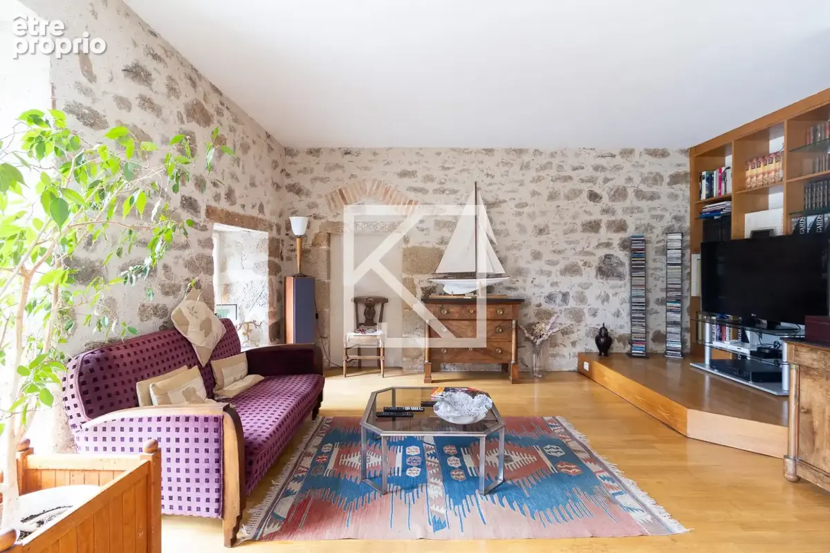 Maison 9 pièces 241 m² à vendre à Mortagne-Sur-Sevre (85290) - photo 2