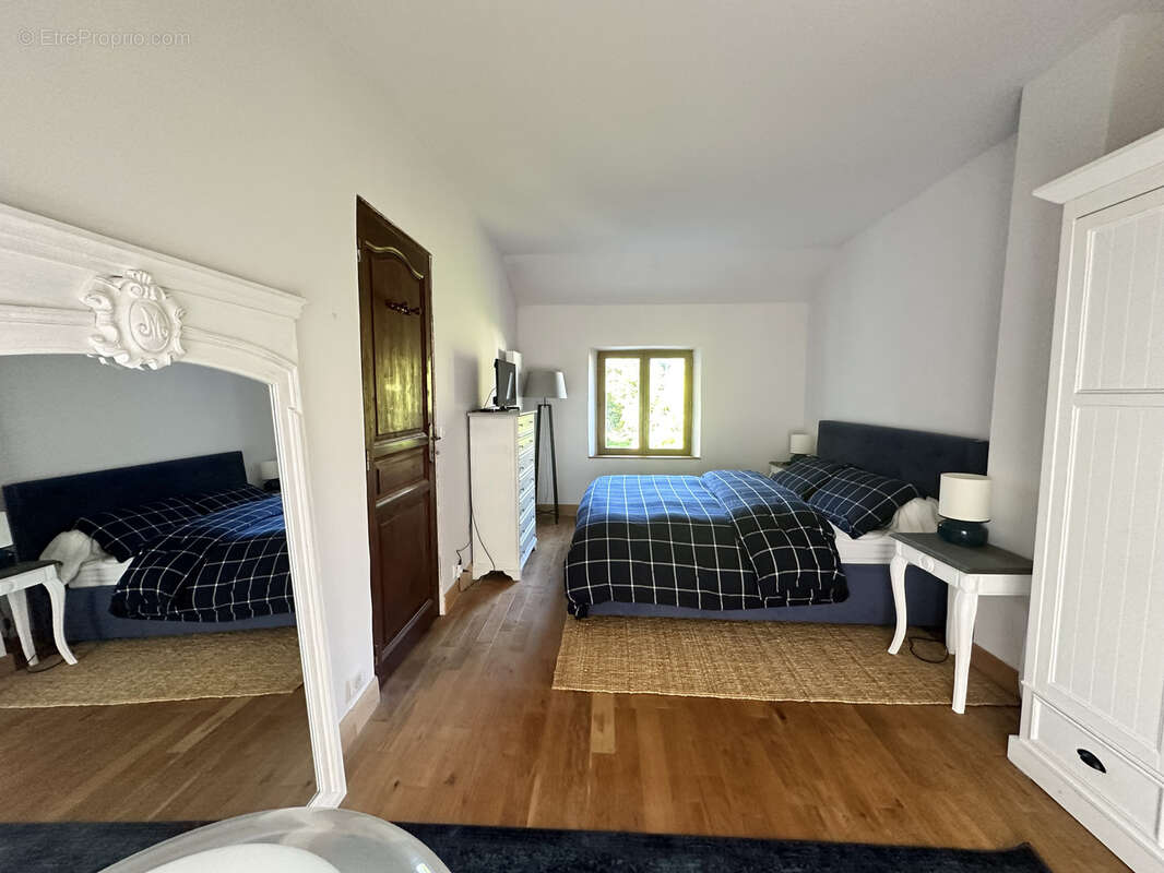 Maison à MILON-LA-CHAPELLE