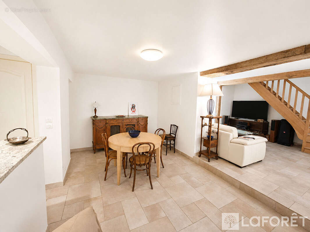 Maison à MACHAULT