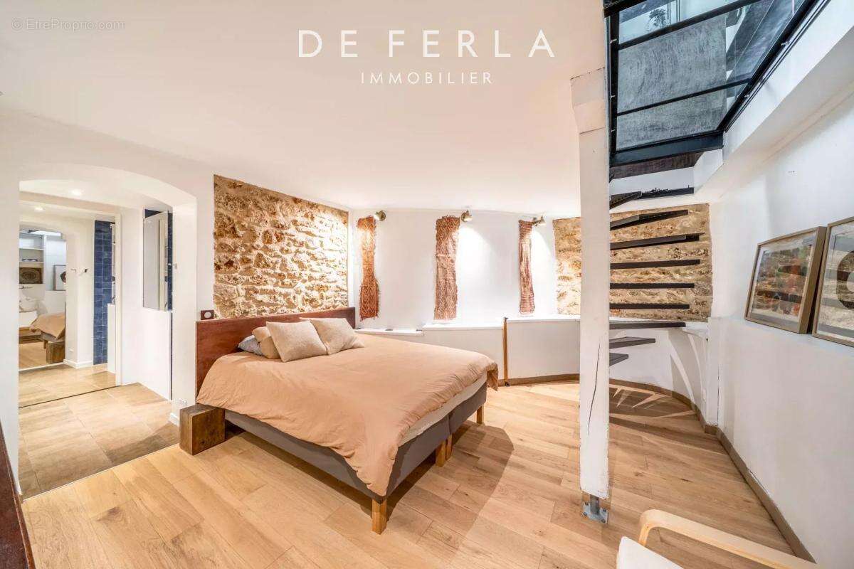 Appartement à PARIS-18E