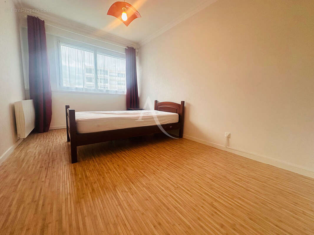 Appartement à LA CHAUSSEE-SAINT-VICTOR