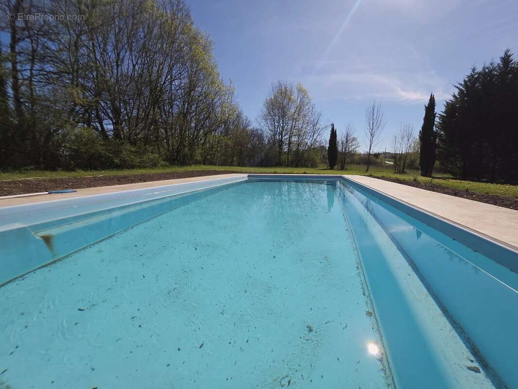 Charmante maison familiale avec dépendances dans un cadre paisible - photo 21