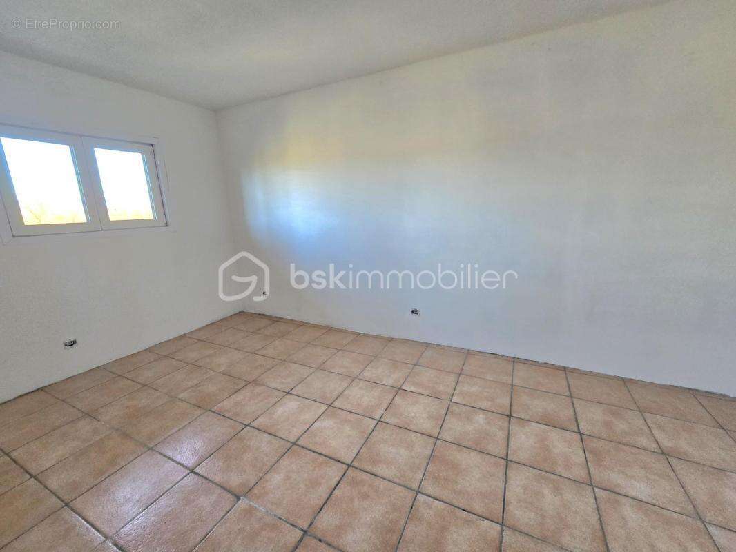 Maison avec dépendances + appartement indépendant – Vue dégagée sur la Chaîne du Livradois-Forez – Impasse – Limons (63290) - photo 15