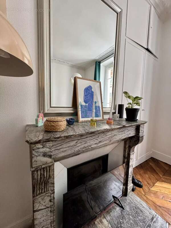 Appartement à PARIS-10E
