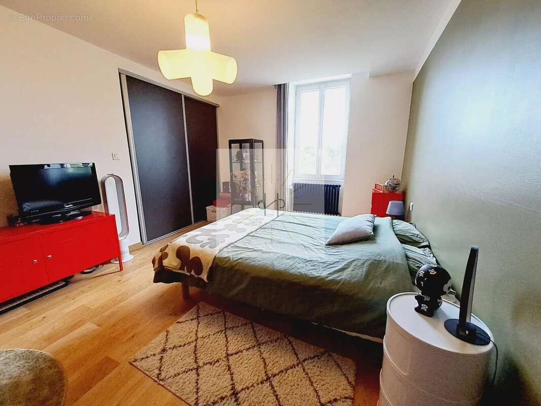 Maison à MONTELIMAR