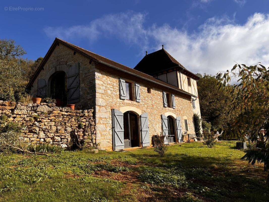 Maison à MARCILHAC-SUR-CELE