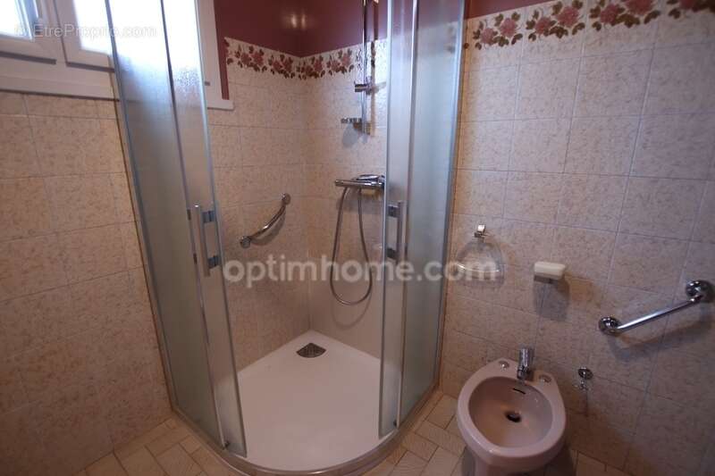 Maison à SAINT-JEAN-DE-LA-RUELLE