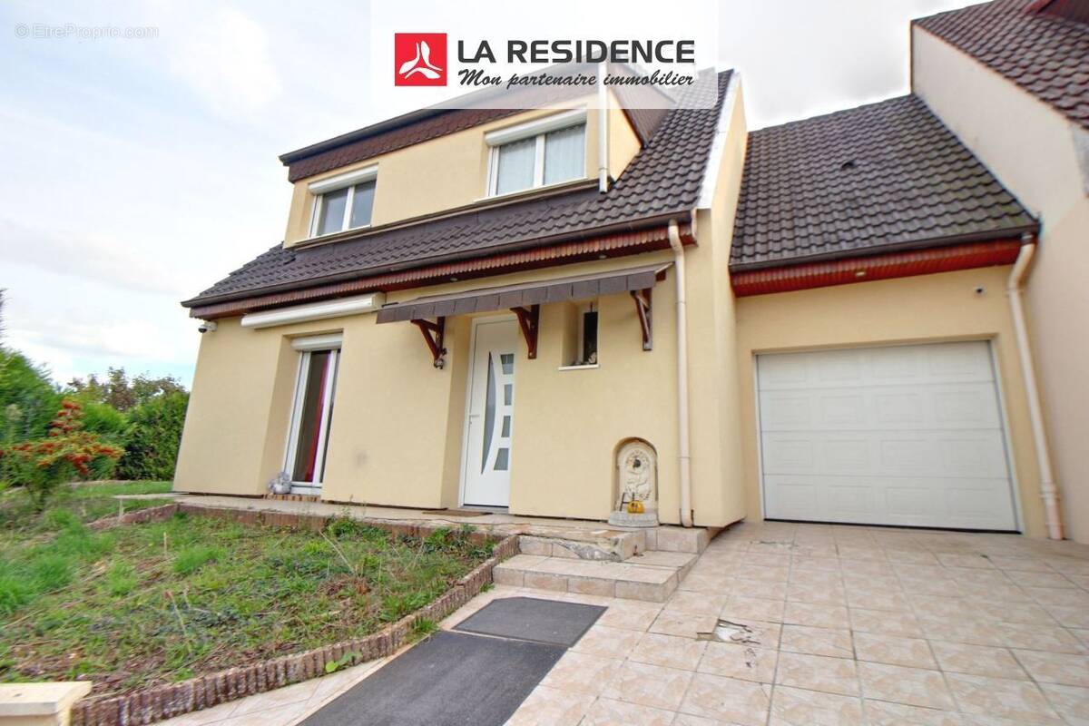 Maison à MAGNANVILLE