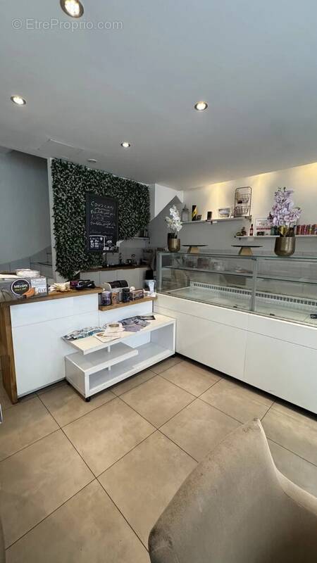 Commerce à MARSEILLE-8E