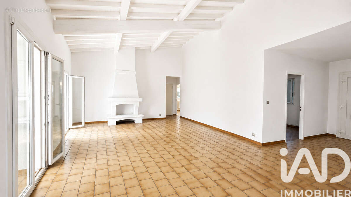 Photo 6 - Maison à VENELLES
