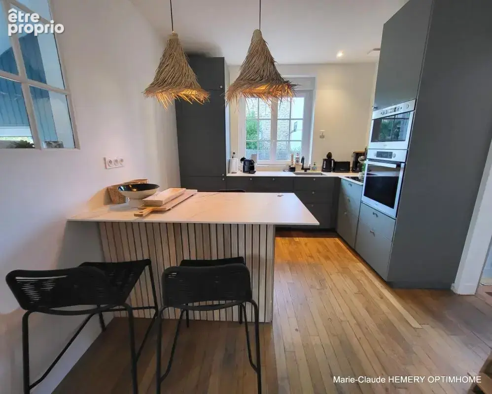 DINARD:Élégante maison rénovée – 4 chambres en suite, garage et 2 stationnements. Plages et commerces à pied - photo 4