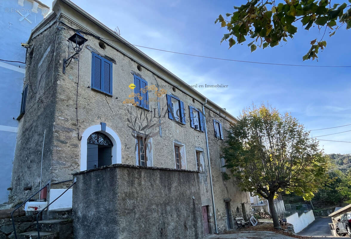 Appartement à VALLE-DI-ROSTINO