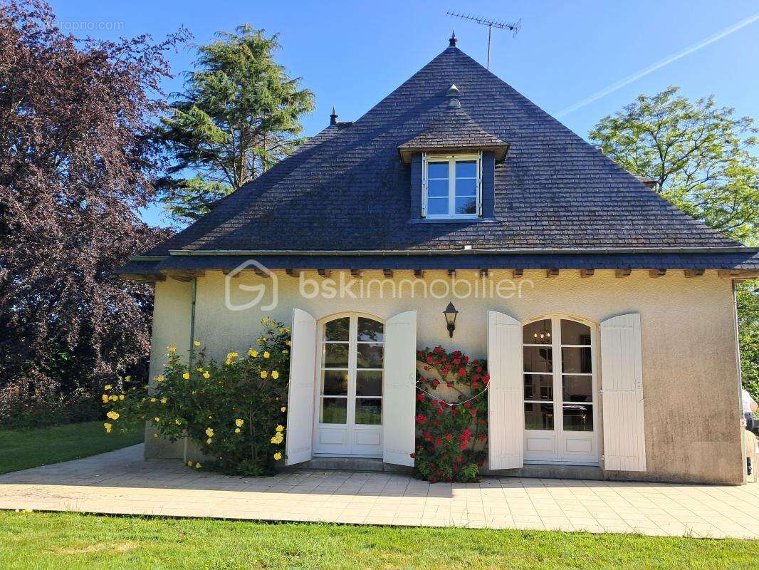 Maison à FOUGERES