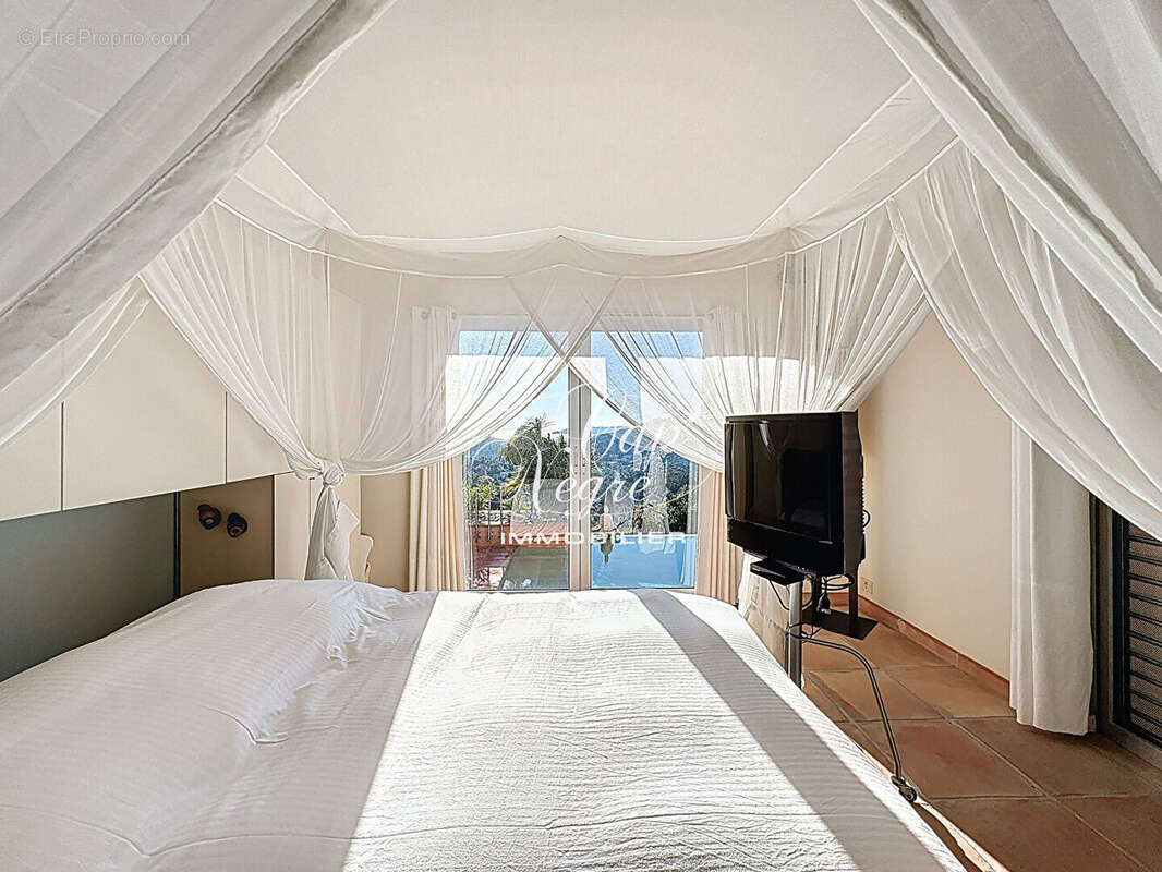 Maison à RAYOL-CANADEL-SUR-MER