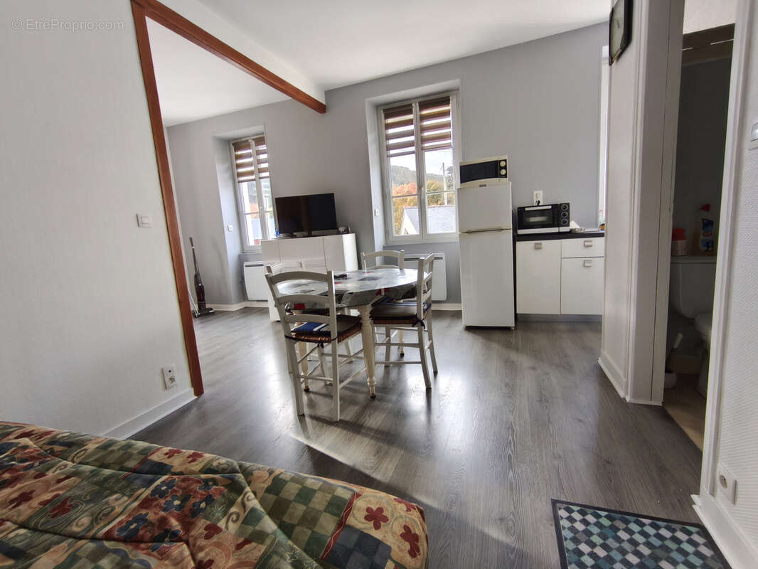 Appartement à JULLOUVILLE