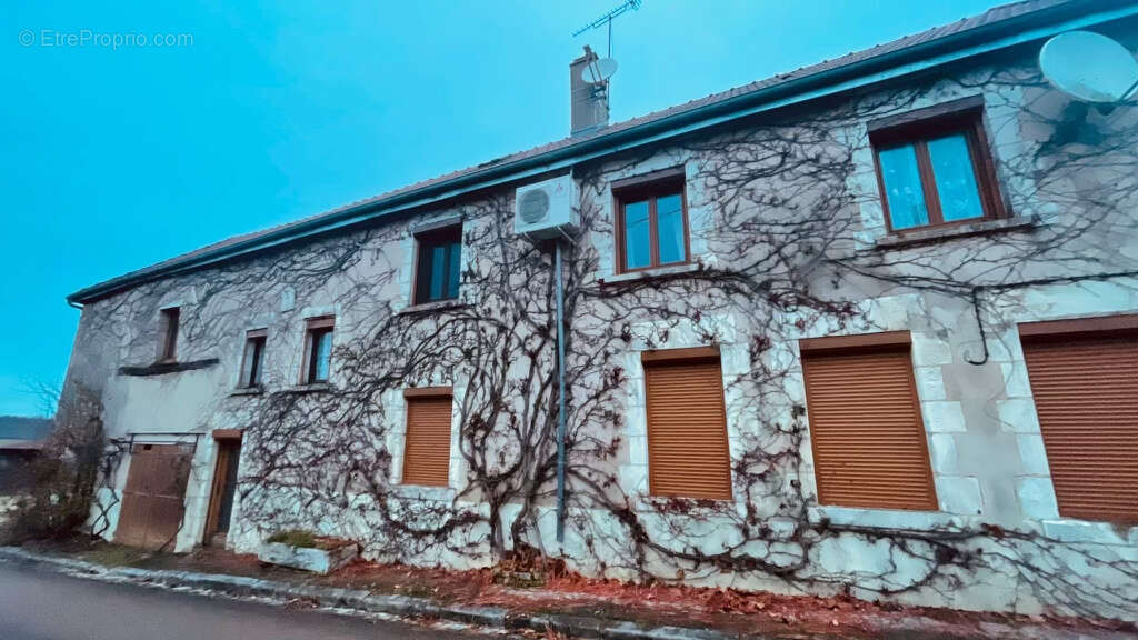 Longère bourguignonne secteur MAILLY-LA-VILLE 151 200 €. - photo 6