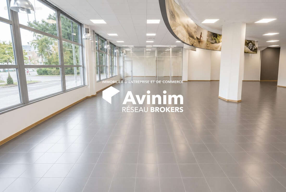 Commerce 822 m² à Saint-Martin-D'heres  - photo 5