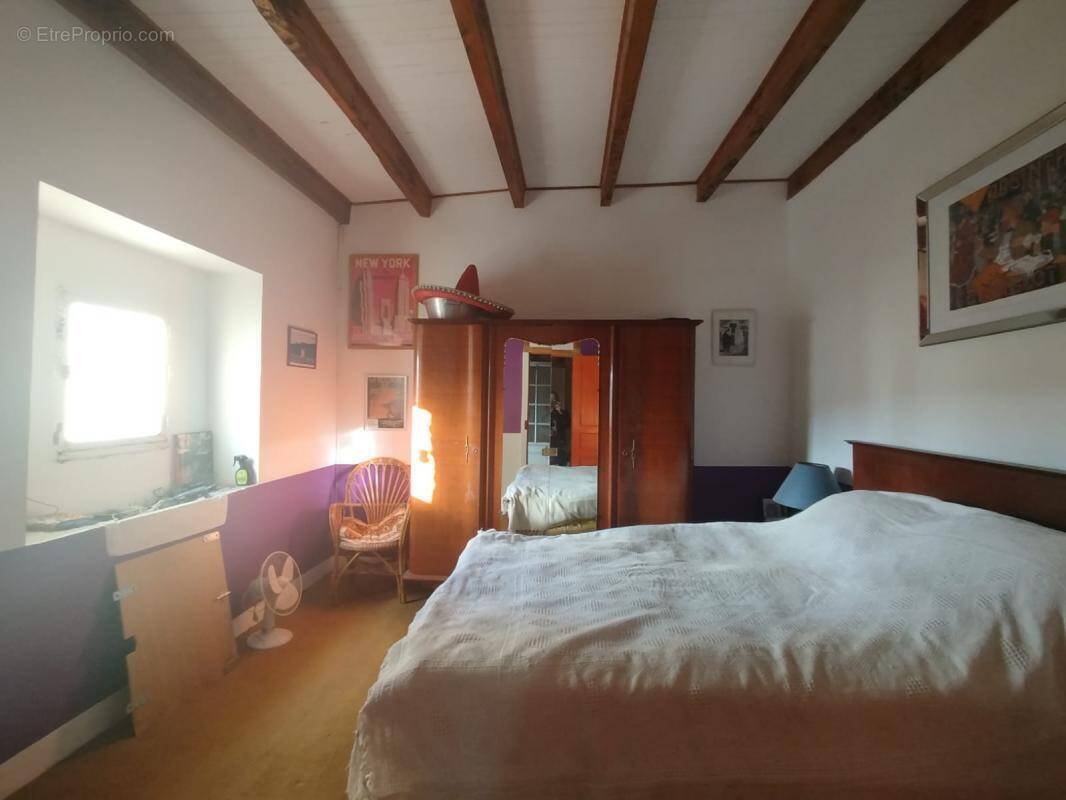 Maison à PUYLAROQUE