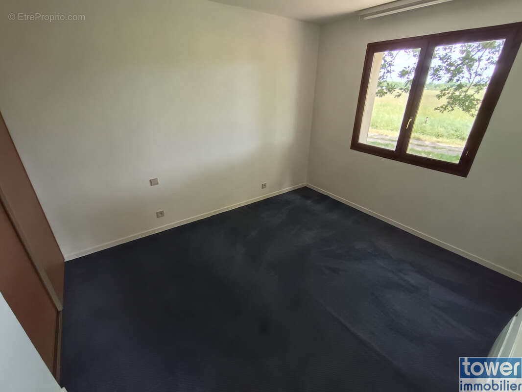 Proche Montauban et Montech - Environnement très calme, au fond d'une impasse  - 3 chambres et 2 bureaux - photo 10