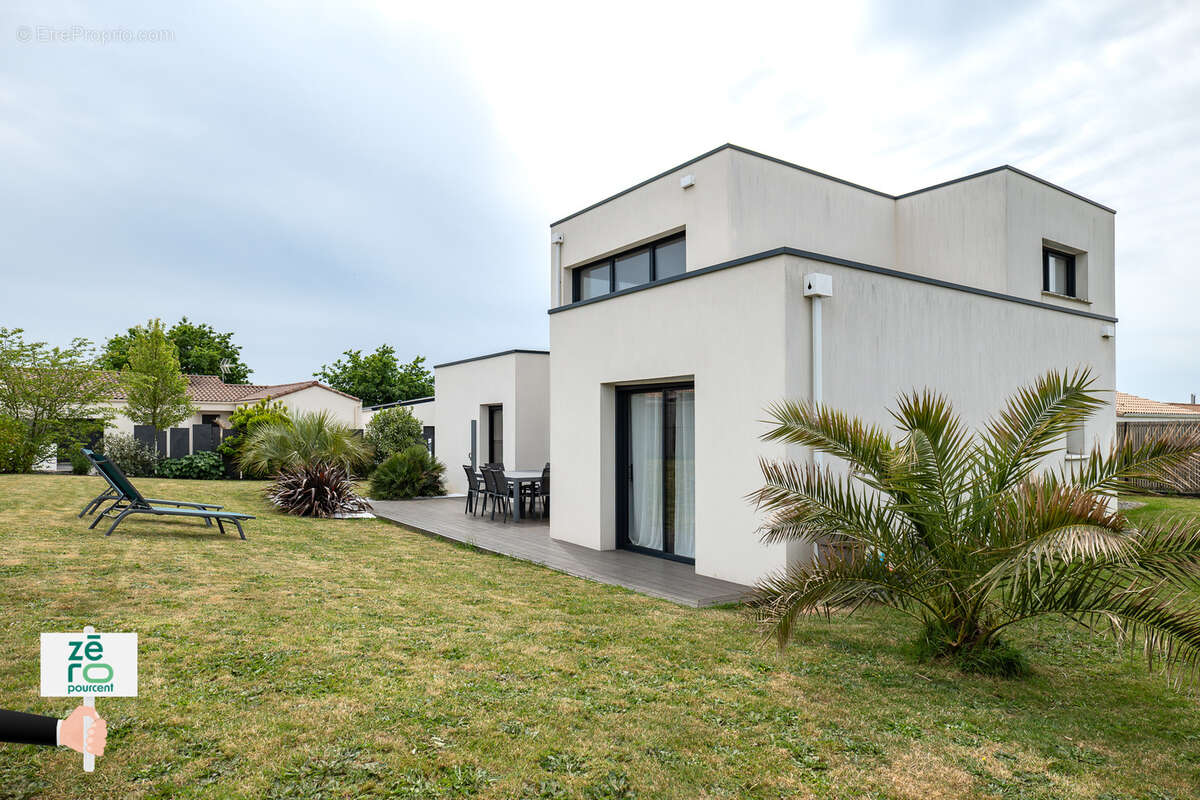 Maison à LES HERBIERS