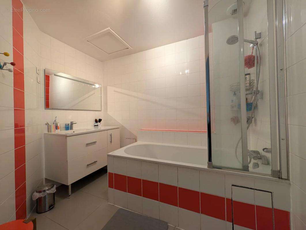 Maison à LES CLAYES-SOUS-BOIS