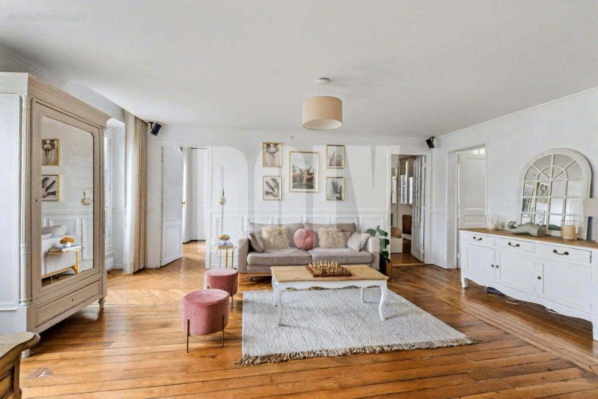 Appartement à PARIS-4E