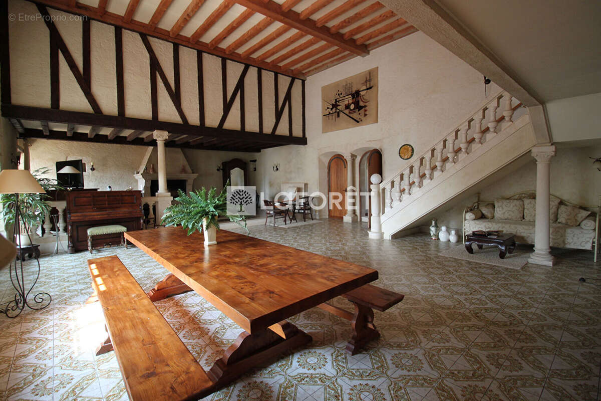 Maison à BOURDEILLES