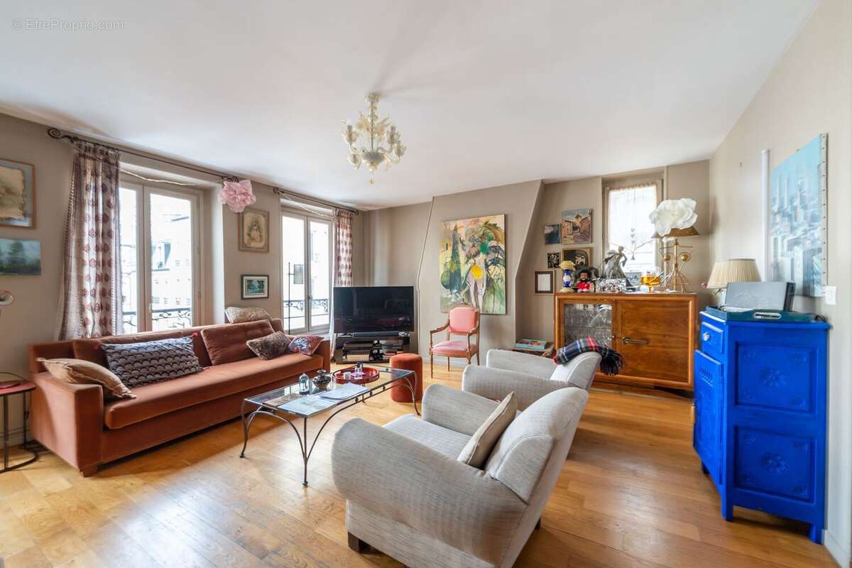 Appartement 120 m² à Paris-15e  - photo 2