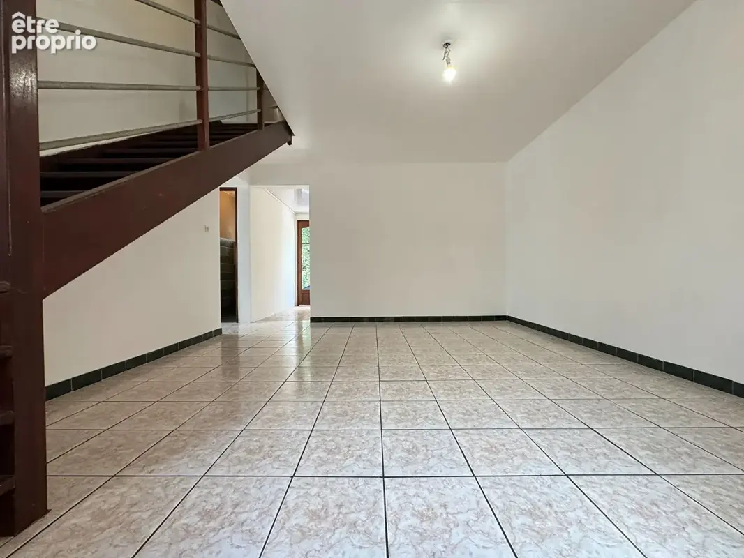 A VENDRE - Sainte-Marie La Découverte - Maison T3 avec terrasse couverte et abri voiture - photo 4