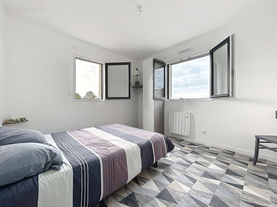 Maison à SAINT-GERMAIN-SUR-AY