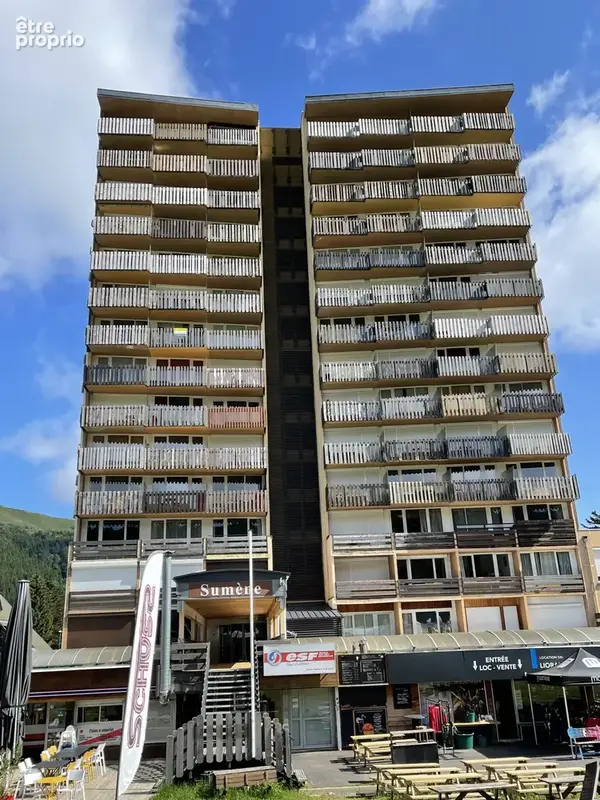 Commerce à LAVEISSIERE