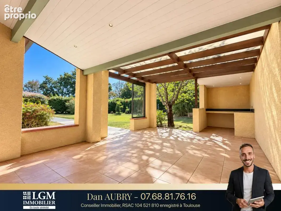 AUTERIVE – Maison familiale de plain-pied de 129 m², jardin sans vis-à-vis de 1 000 m² et garage de 32 m² - photo 14