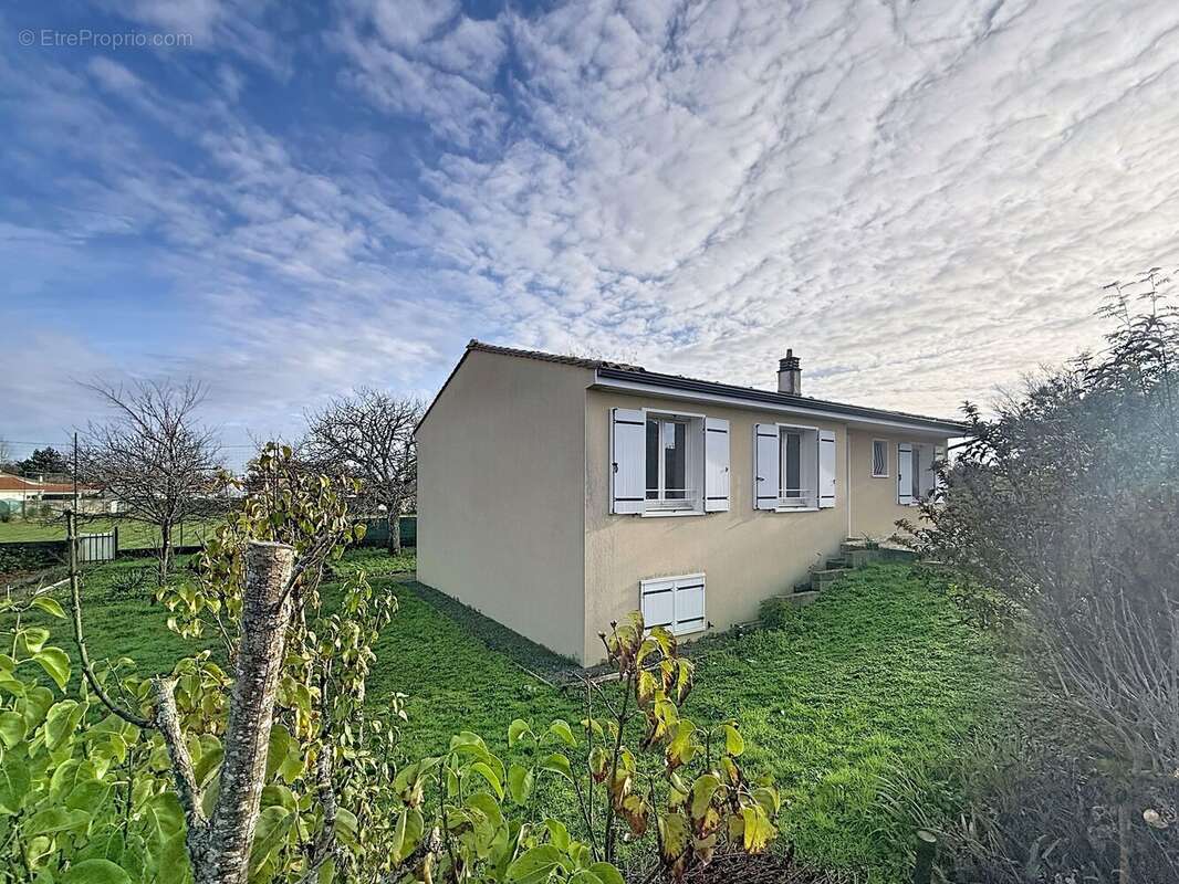 Maison 91 m² à La Rochefoucauld  - photo 10